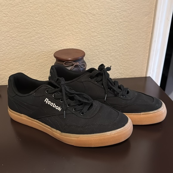 Reebok Other - Reebok Men's Black Sneakers 10